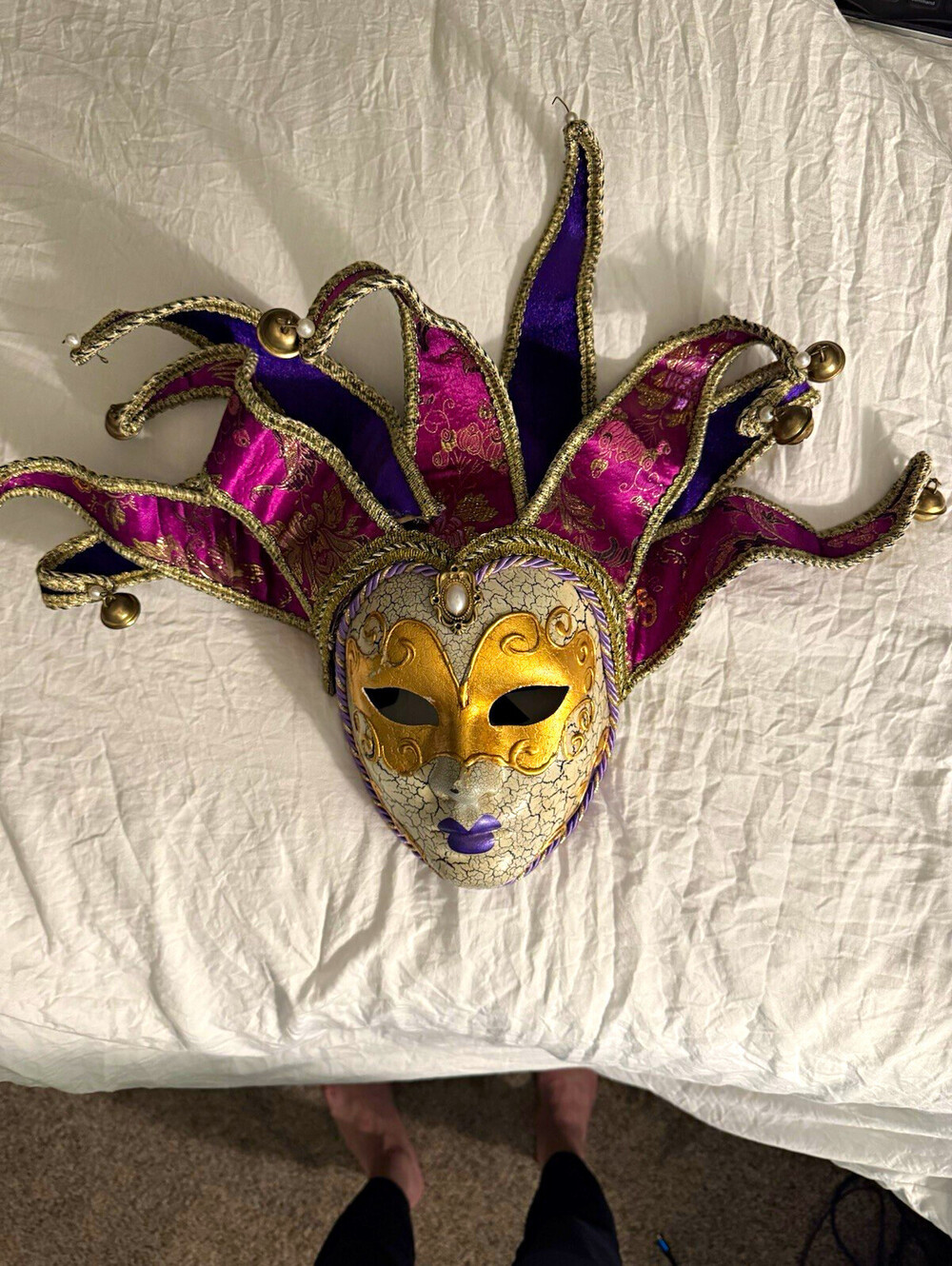 Venezia Made in Italy Hand Painted Venetian Jester Mask Purple Gold White